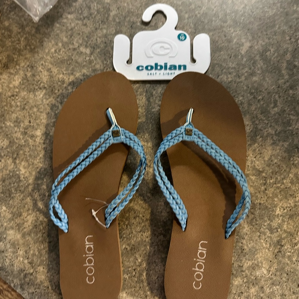 Cobian flip flops 10